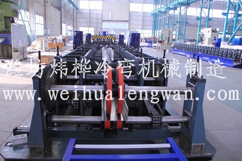 全自动一次成型桥架设备简介